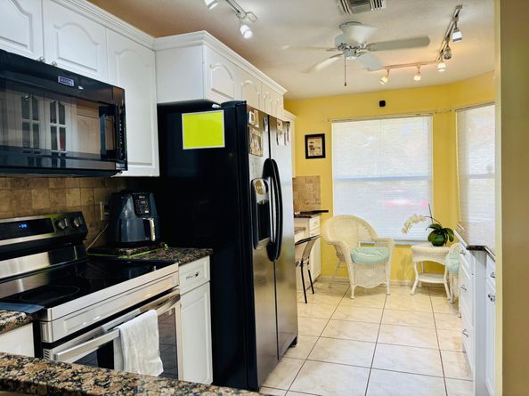 7426 Pinewalk Dr 7426, Pompano Beach FL 33063