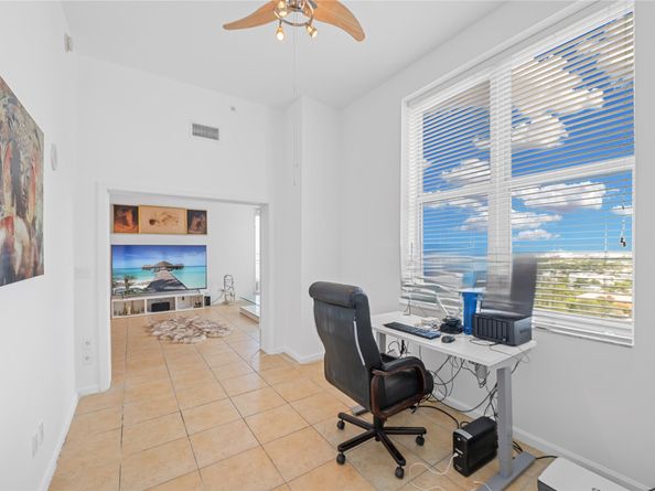 511 SE 5th Ave 1906, Fort Lauderdale FL 33301