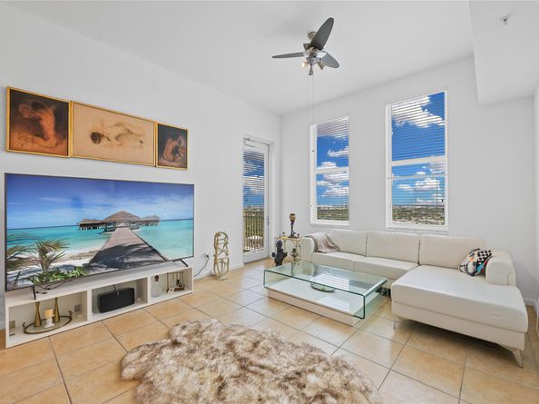 511 SE 5th Ave 1906, Fort Lauderdale FL 33301