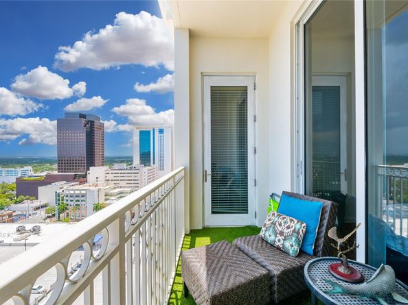 511 SE 5th Ave 1906, Fort Lauderdale FL 33301