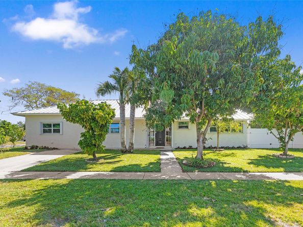 698 NW 12th Road, Boca Raton FL 33486