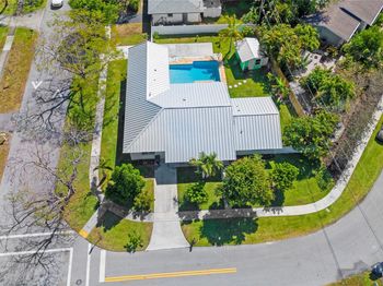 698 NW 12th Road