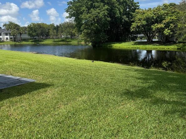 1152 NW 83rd Ave D66, Fort Lauderdale FL 33322