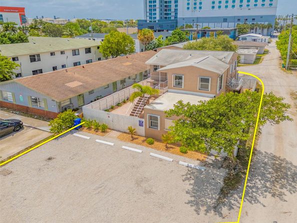 412 SE 22nd St, Fort Lauderdale FL 33316