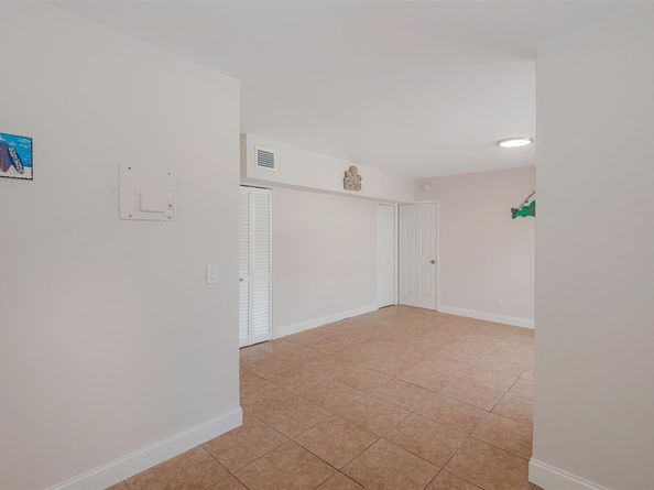 412 SE 22nd St, Fort Lauderdale FL 33316
