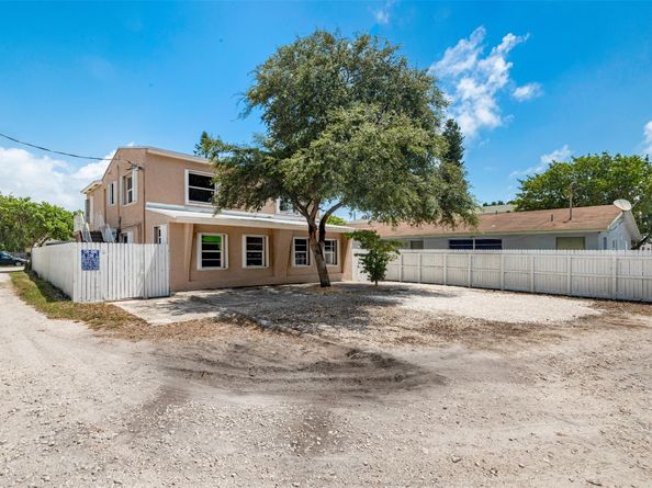 412 SE 22nd St, Fort Lauderdale FL 33316