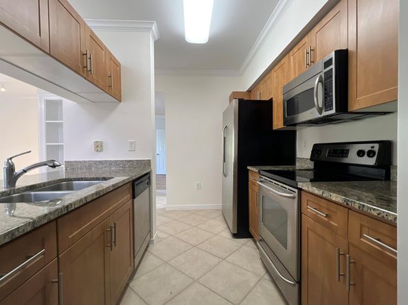 6410 Emerald Dunes Drive 307, West Palm Beach FL 33411