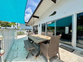 2413 Sugarloaf Ln, Fort Lauderdale FL 33312