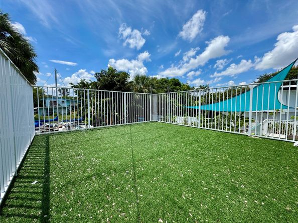 2413 Sugarloaf Ln, Fort Lauderdale FL 33312