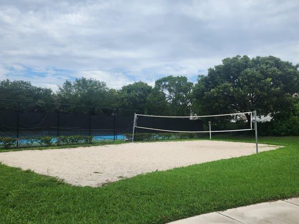 4753 SW 13th Place, Deerfield Beach FL 33442