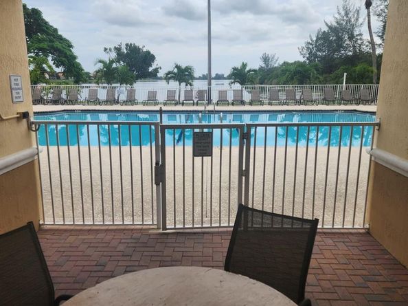 4753 SW 13th Place, Deerfield Beach FL 33442