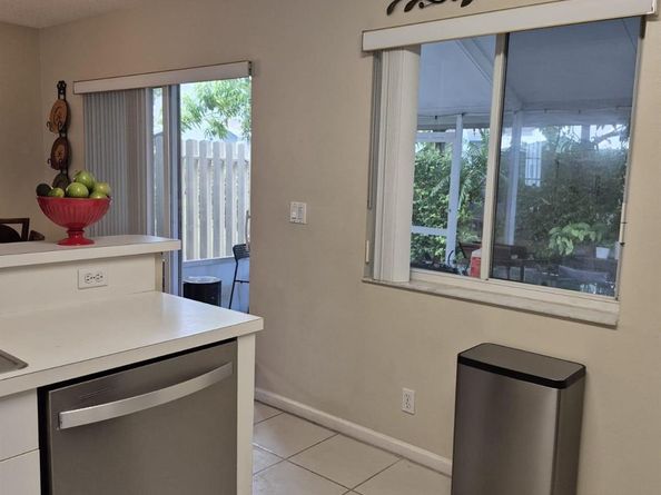 4753 SW 13th Place, Deerfield Beach FL 33442