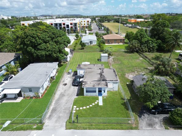 2055 NW 8th St, Pompano Beach FL 33069