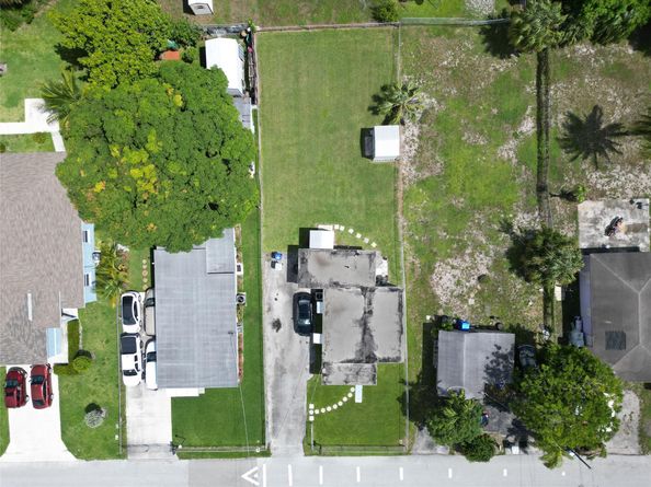 2055 NW 8th St, Pompano Beach FL 33069