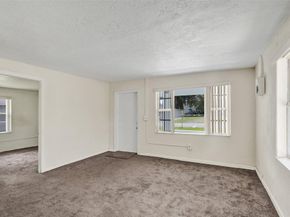 2055 NW 8th St, Pompano Beach FL 33069