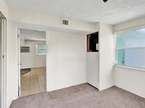 2055 NW 8th St, Pompano Beach FL 33069