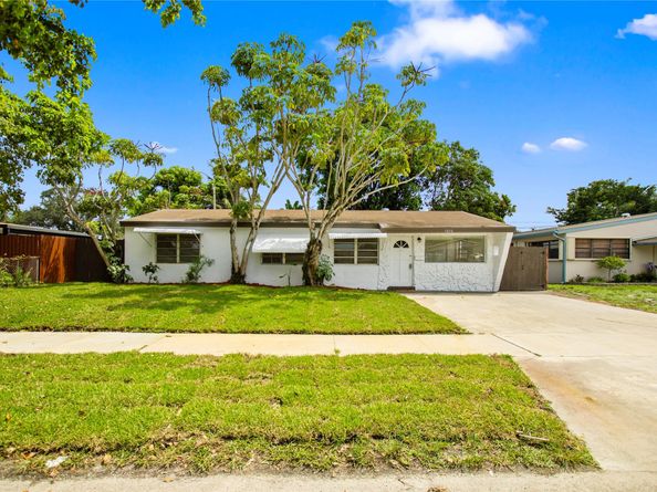 7070 Liberty St, Hollywood FL 33024