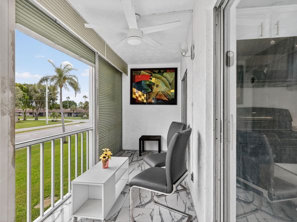 5 Abbey Lane 204, Delray Beach FL 33446