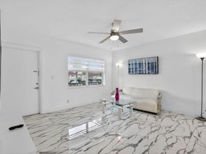 5 Abbey Lane 204, Delray Beach FL 33446