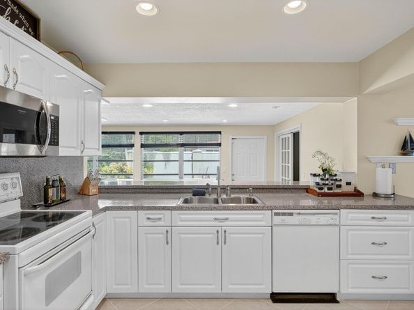 5730 NE 21st Rd, Fort Lauderdale FL 33308