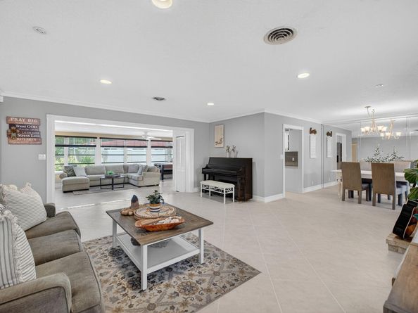 5730 NE 21st Rd, Fort Lauderdale FL 33308