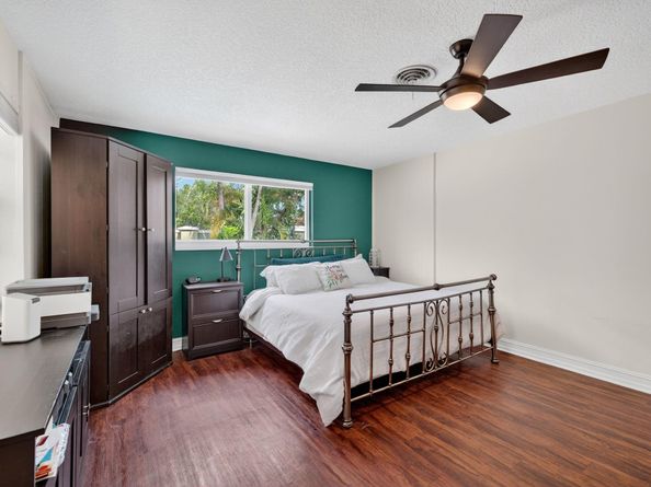 5730 NE 21st Rd, Fort Lauderdale FL 33308