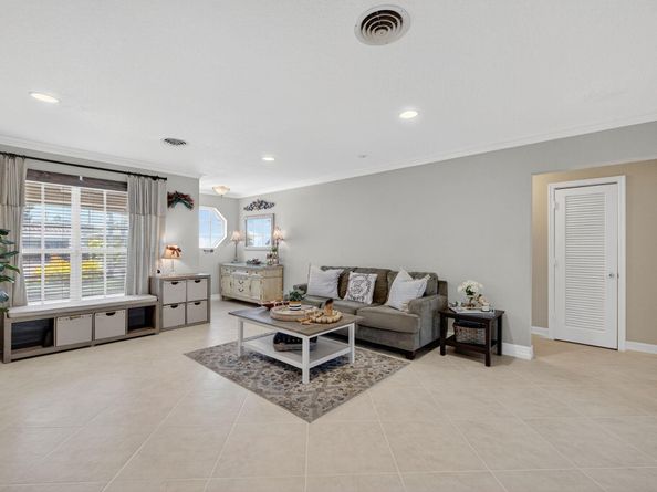 5730 NE 21st Rd, Fort Lauderdale FL 33308