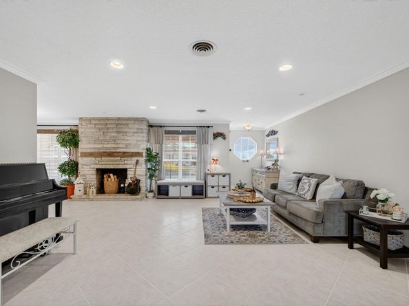 5730 NE 21st Rd, Fort Lauderdale FL 33308