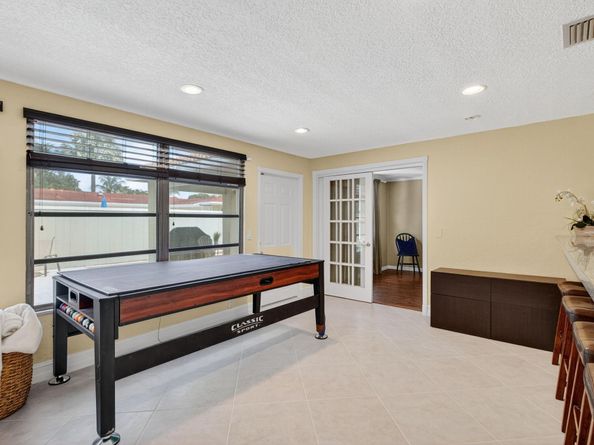 5730 NE 21st Rd, Fort Lauderdale FL 33308
