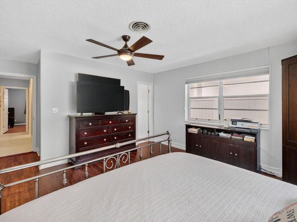5730 NE 21st Rd, Fort Lauderdale FL 33308
