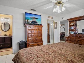 5800 W Fernley Dr Drive W 40, Greenacres FL 33415
