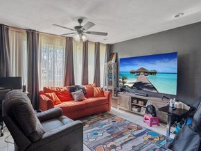 5800 W Fernley Dr Drive W 40, Greenacres FL 33415