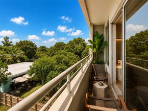 3250 Grand Avenue 307, Miami FL 33133
