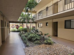 8005 SW 107th Avenue 305, Miami FL 33173