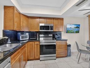 10911 Lake Front Place, Boca Raton FL 33498