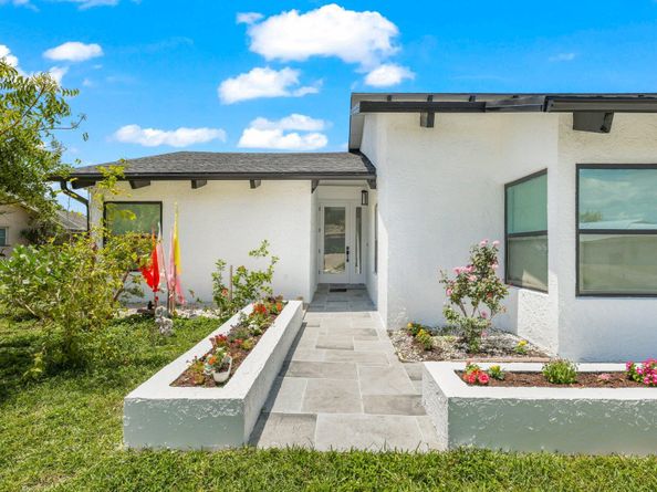 6031 NW 4th Avenue, Boca Raton FL 33487