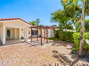 1521 NE 40th Court, Oakland Park FL 33334
