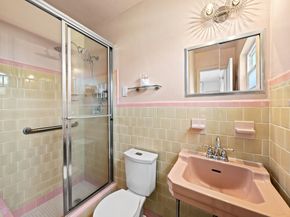 1521 NE 40th Court, Oakland Park FL 33334