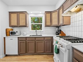 1521 NE 40th Court, Oakland Park FL 33334