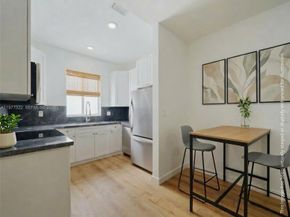 2976 Bird Avenue 18, Miami FL 33133