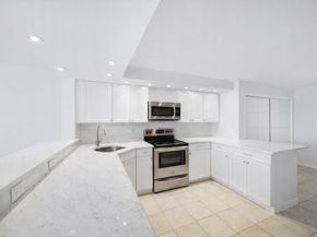 243 Bay Colony Drive N, Juno Beach FL 33408