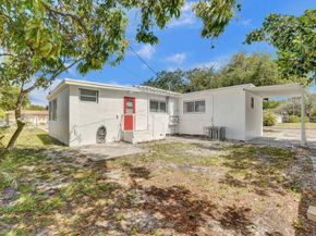 2001 Washington St, Hollywood FL 33020