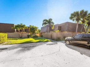 610 6th Court, Palm Beach Gardens FL 33410