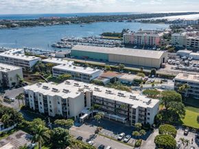 890 N Federal Highway 103, Lantana FL 33462