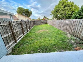 3826 SW 107th Avenue 22, Miami FL 33165