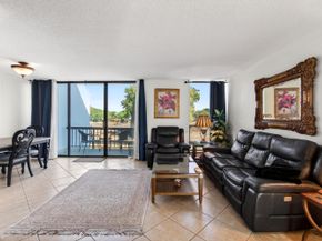 2303 Bridgewood Drive 2303, Boca Raton FL 33434
