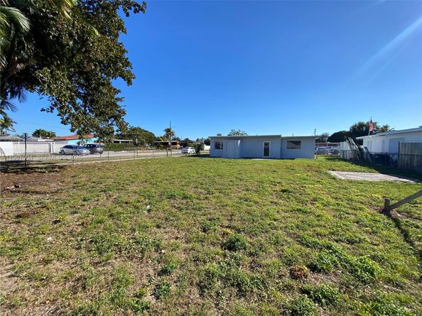 691 E 48th Street, Hialeah FL 33013