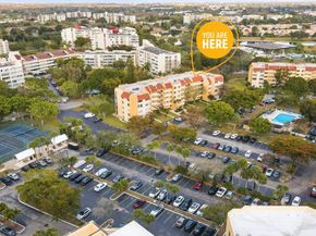 7080 Environ Boulevard 423, Lauderhill FL 33319