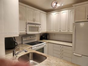 5101 NW 34th Street 101, Lauderdale Lakes FL 33319