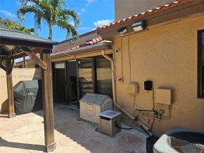 17914 NW 66th Ct Circle, Hialeah FL 33015